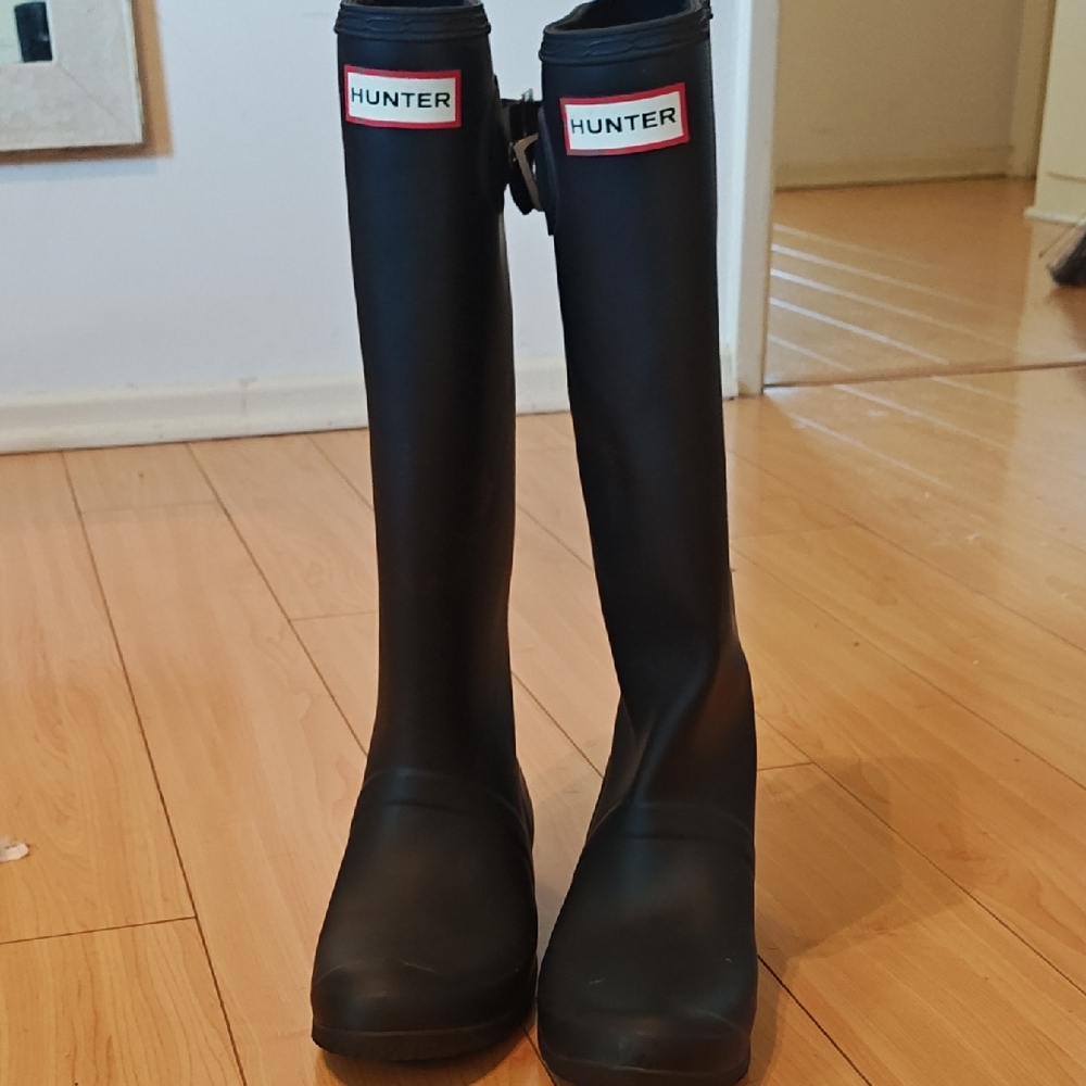 Hunter Women's Classic Black Rain Boots